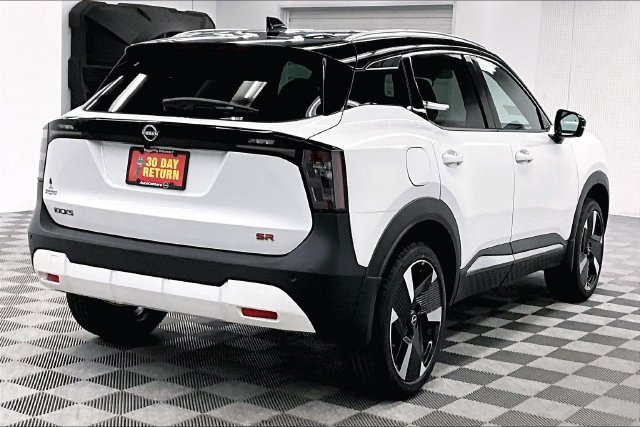 New 2026 Aspen White Tricoat/Super Black Nissan SR image 17