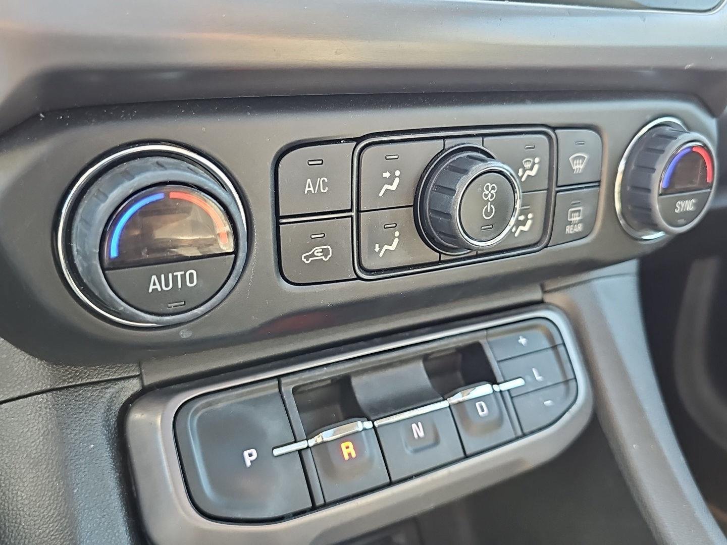 Used 2023 Sterling Metallic GMC AT4 image 14