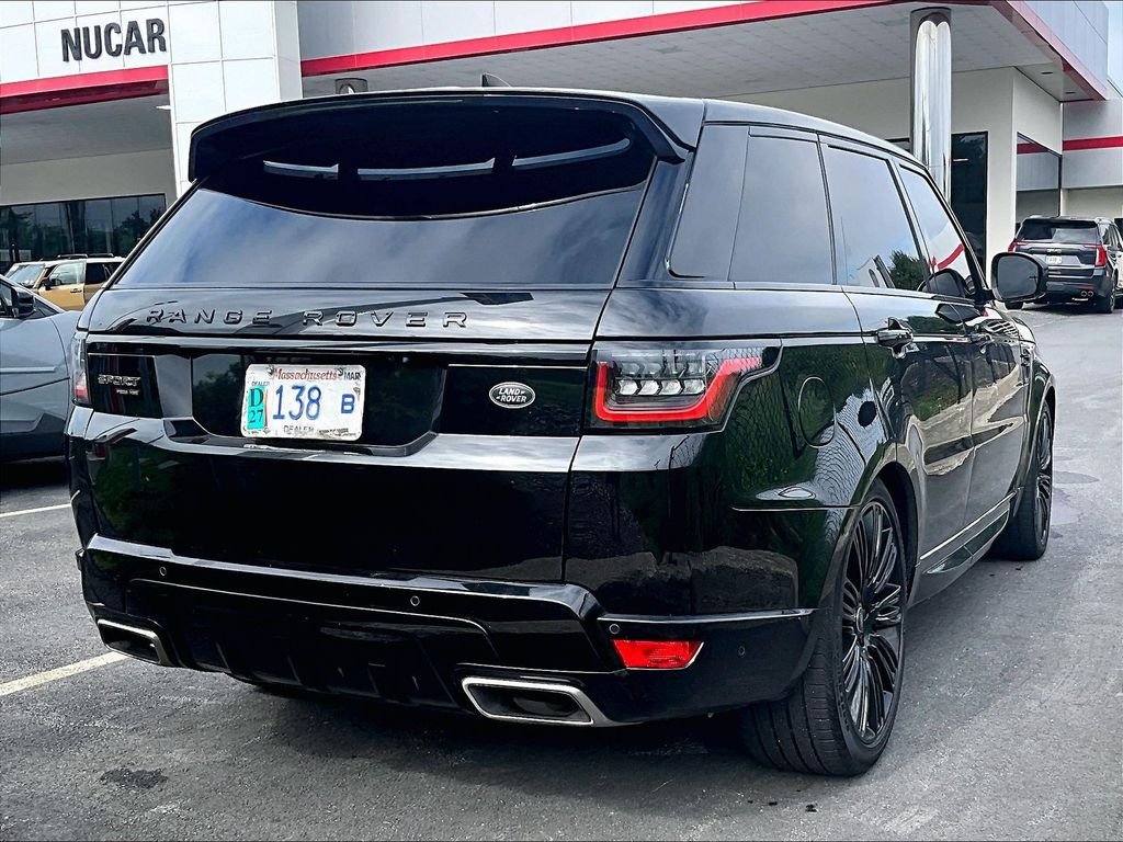 Used 2021 Black Land Rover HSE Dynamic image 6