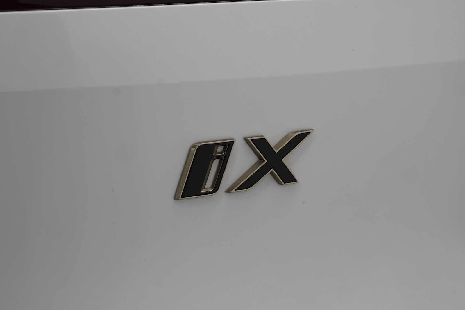 Certified Used 2024 Mineral White Metallic BMW M60 image 9