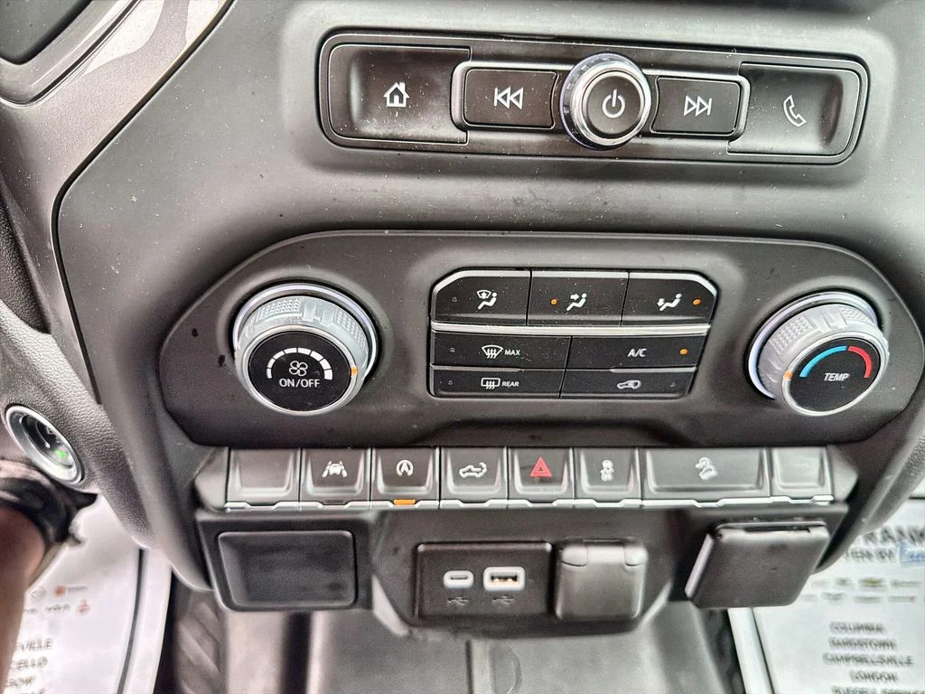 Used 2025 White Chevrolet Custom Trail Boss image 27