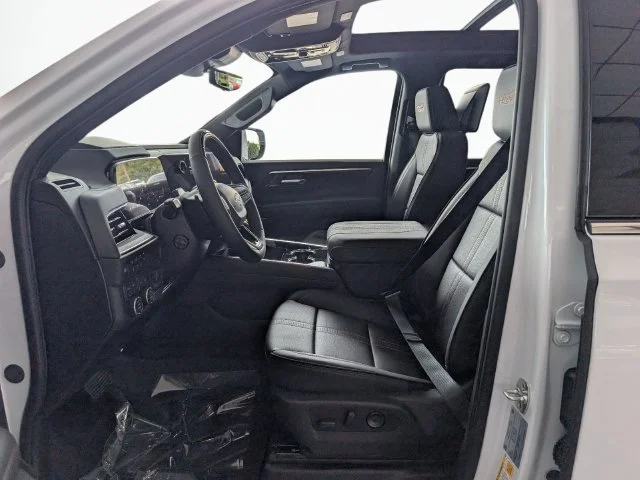New 2027 Polar White Tricoat Chevrolet High Country image 12