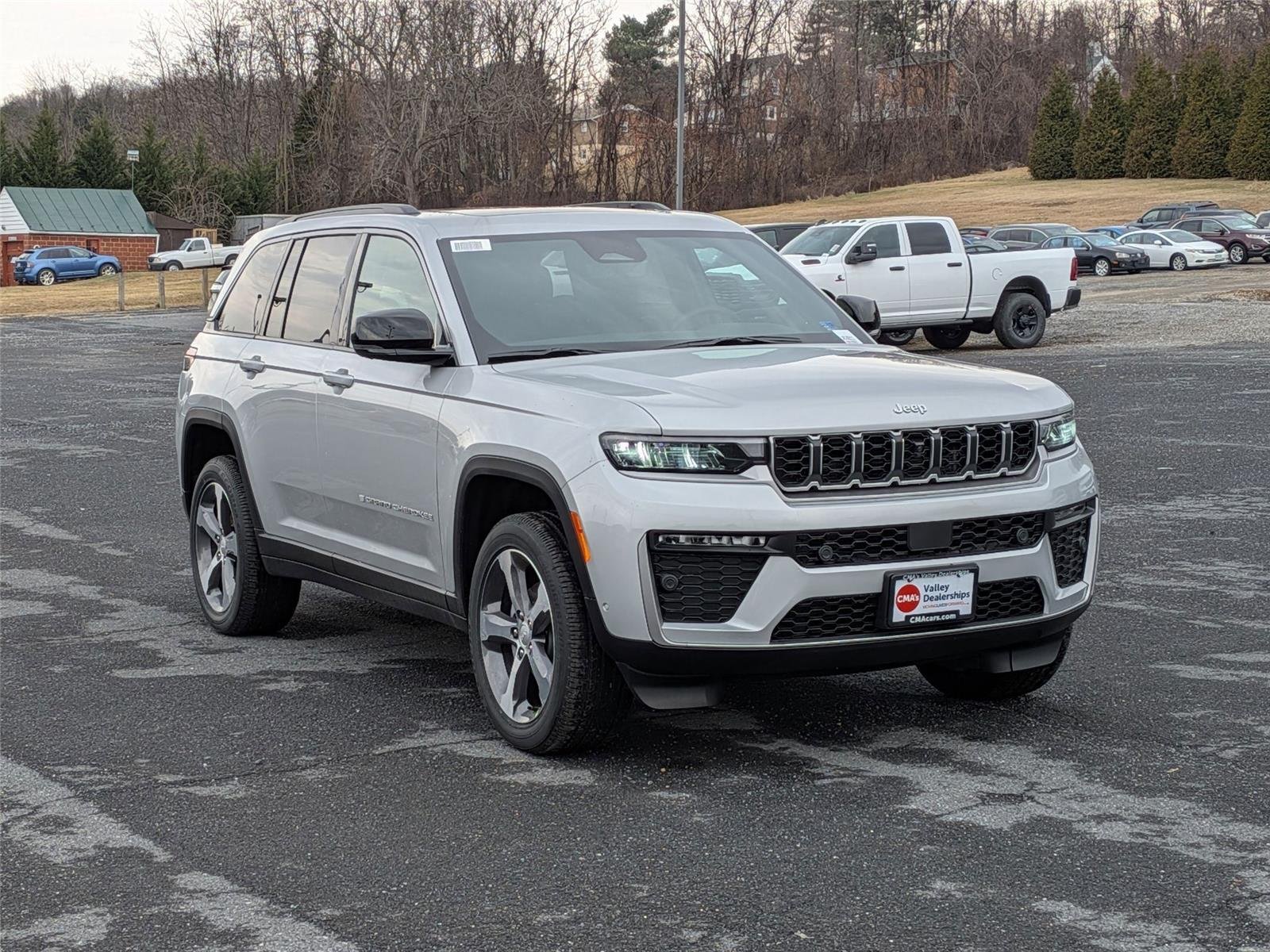 New 2026 Silver Zynith Exterior Paint Jeep Limited image 3