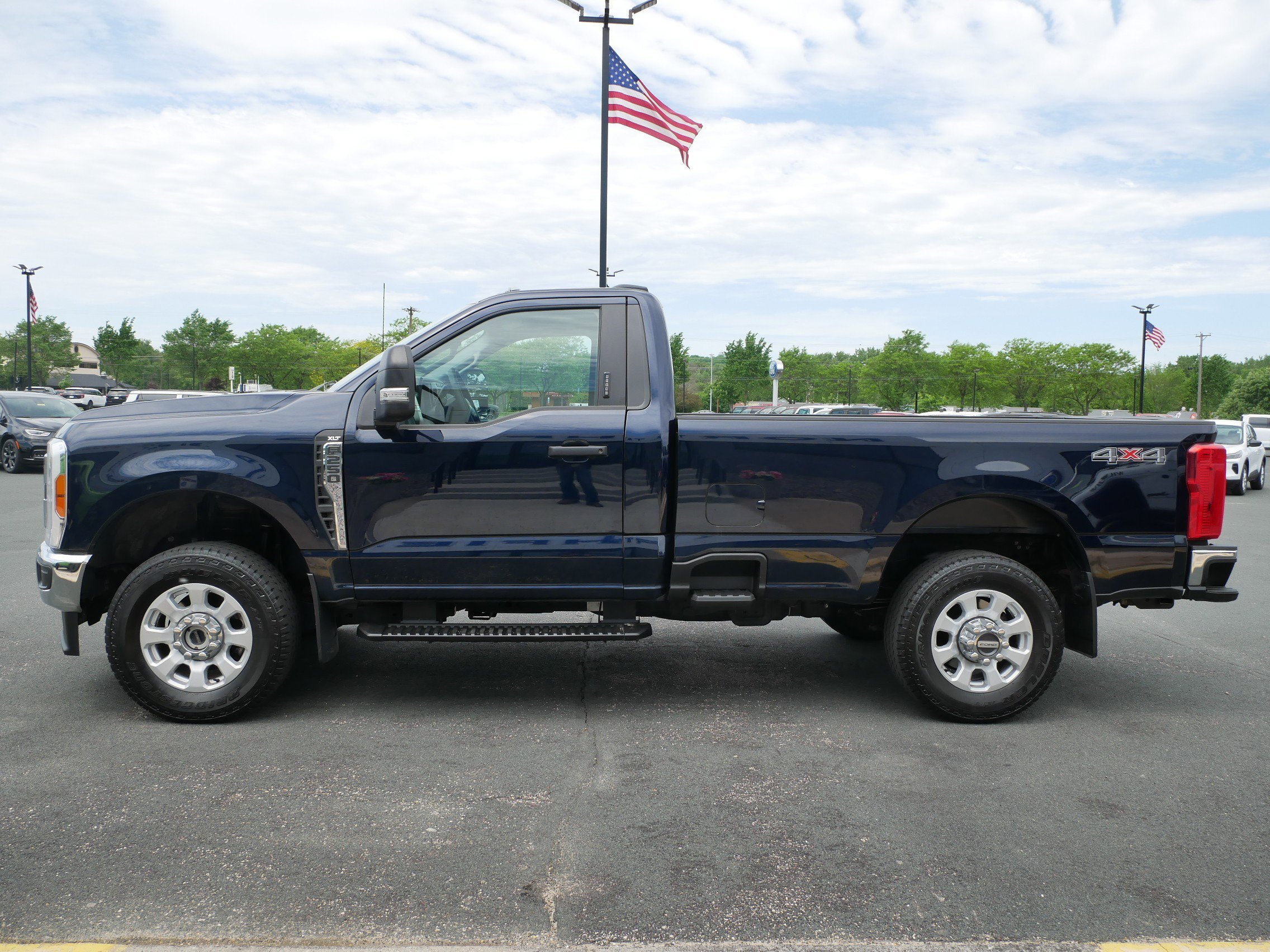 Used 2023 Blue Ford XLT image 5