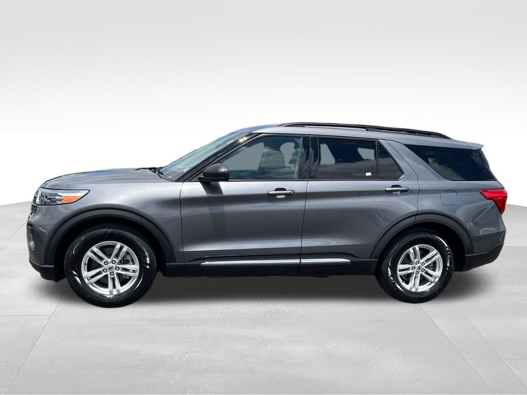 Used 2022 Gray Ford XLT image 2