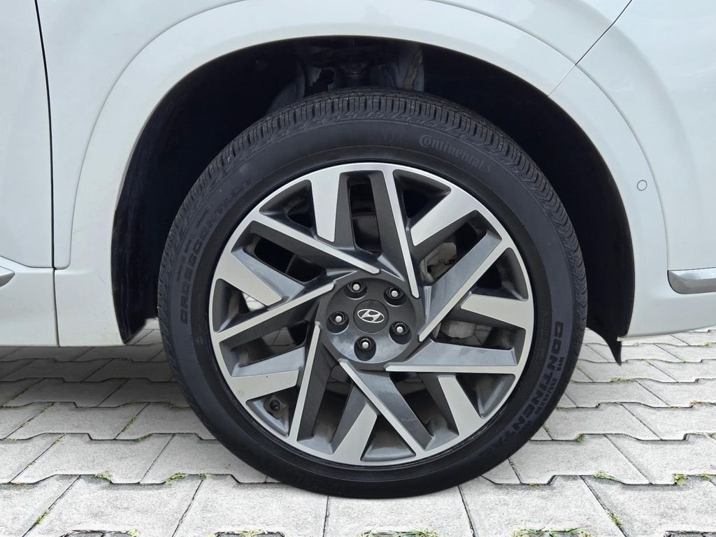 Used 2023 White Hyundai Calligraphy image 3
