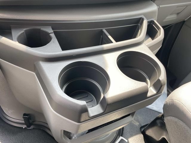 New 2027 Oxford White Ford E-350 SRW image 9