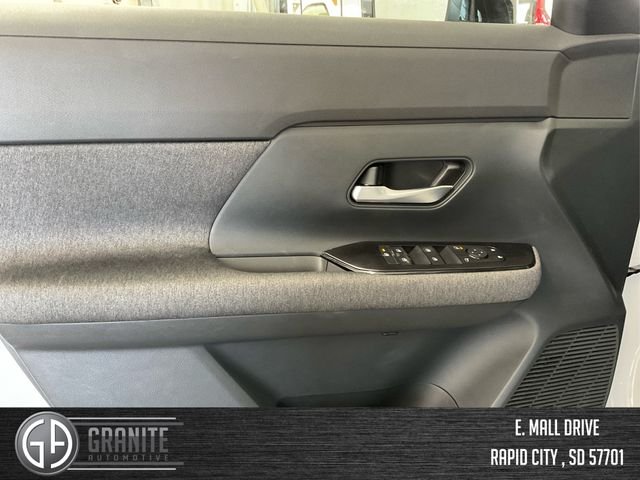 2025 Nissan Kicks SV AWD - Photo 18