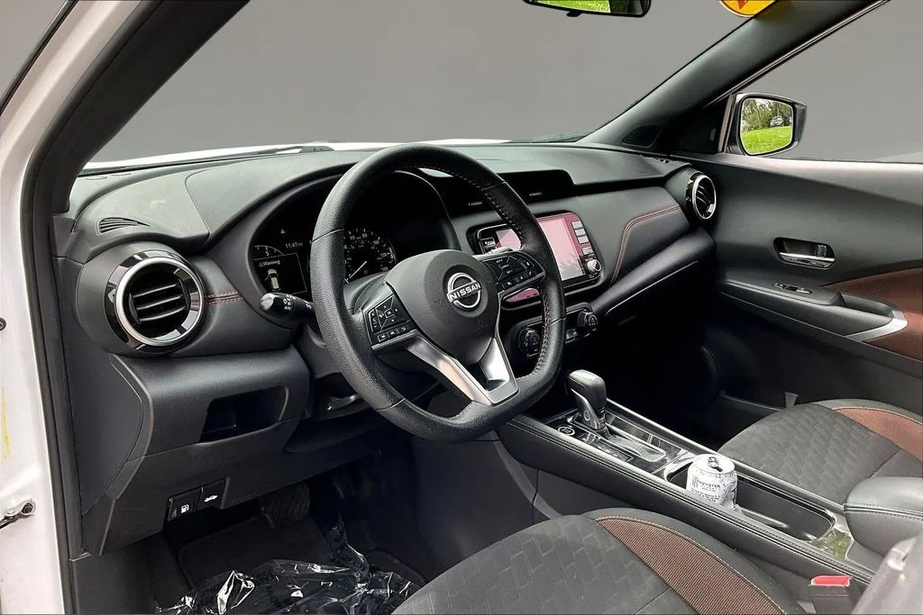 Used 2024 Aspen White Tricoat Nissan SR image 15
