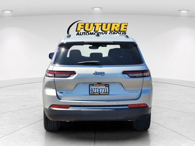 Used 2021 Silver Jeep Limited image 8