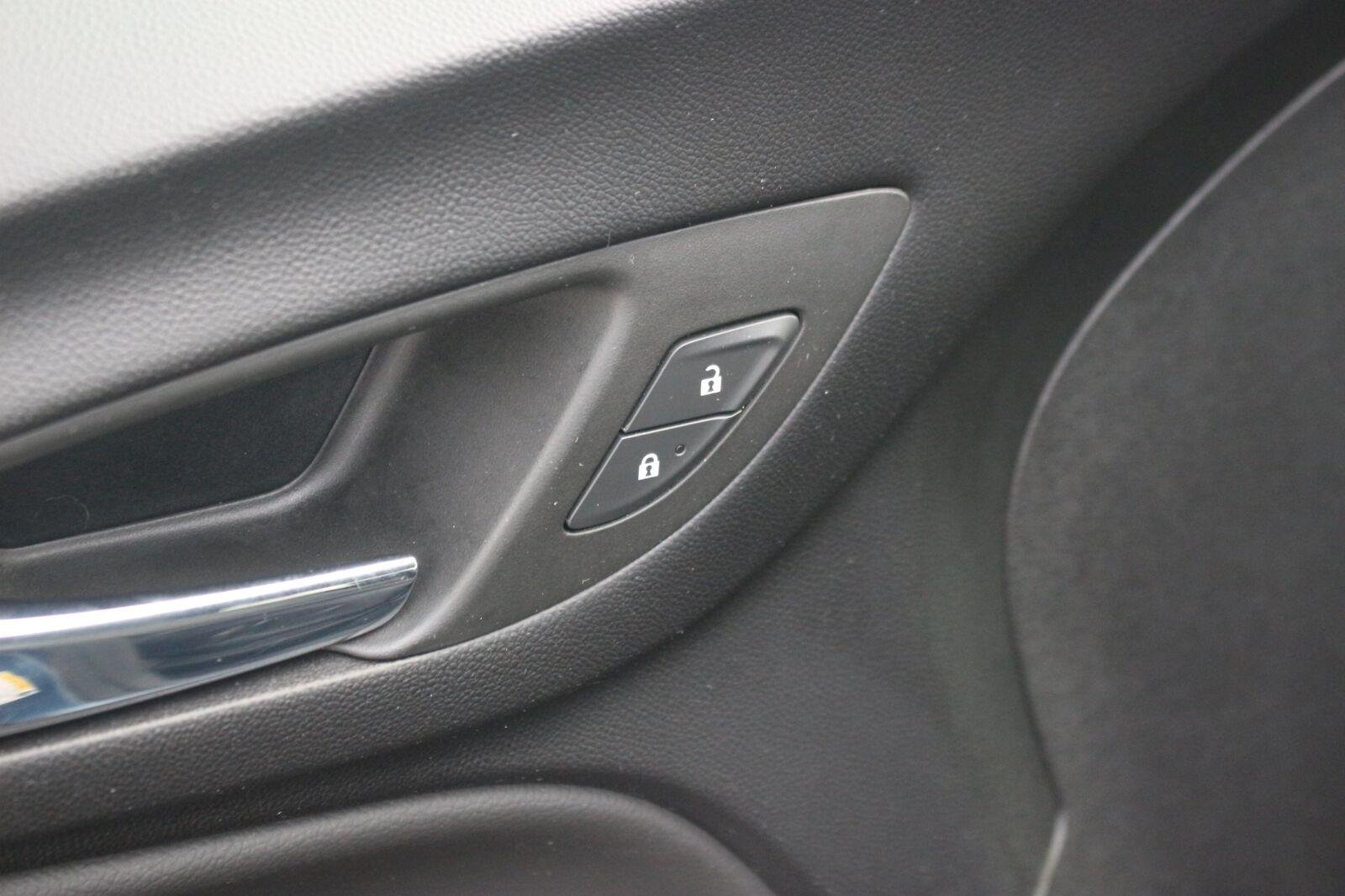 Used 2024 Lakeshore Blue Metallic Chevrolet LT image 11
