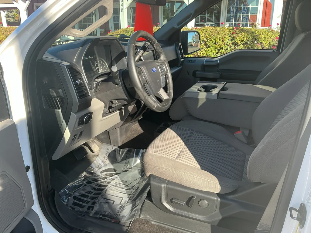 Used 2019 Oxford White Ford XLT image 14