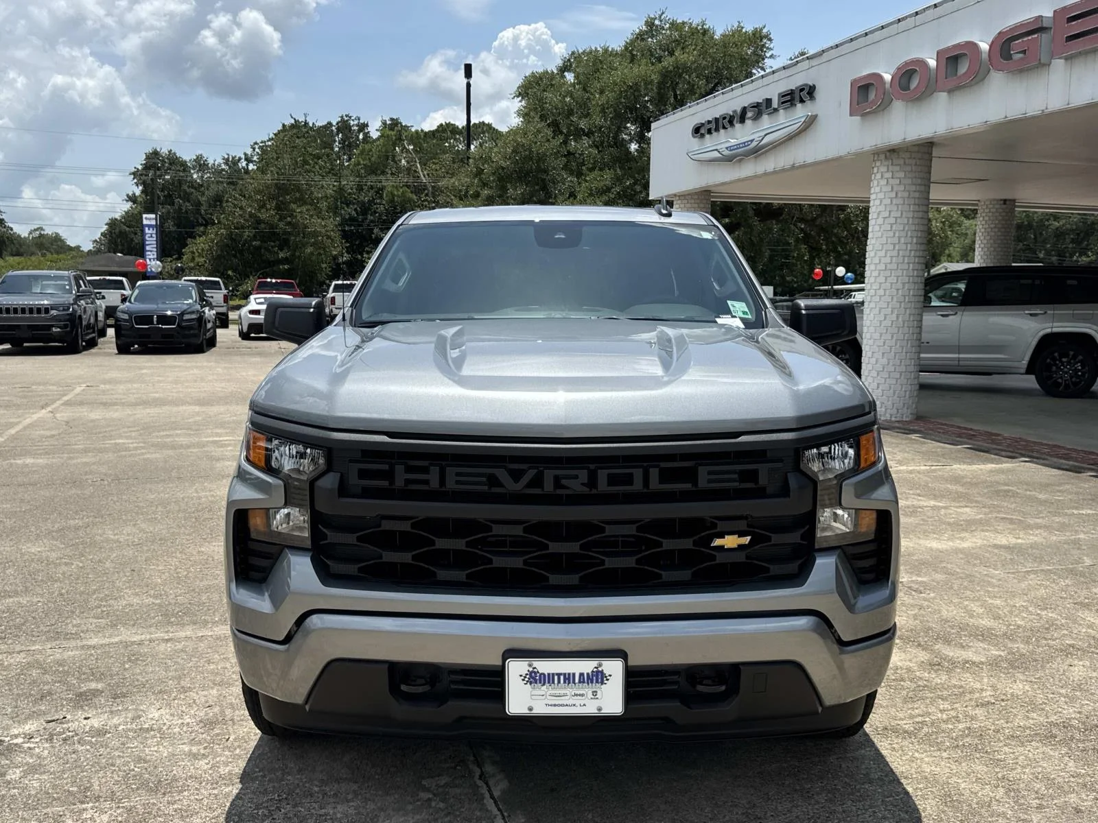 Used 2024 STERLING GRAY MET Chevrolet Custom image 2
