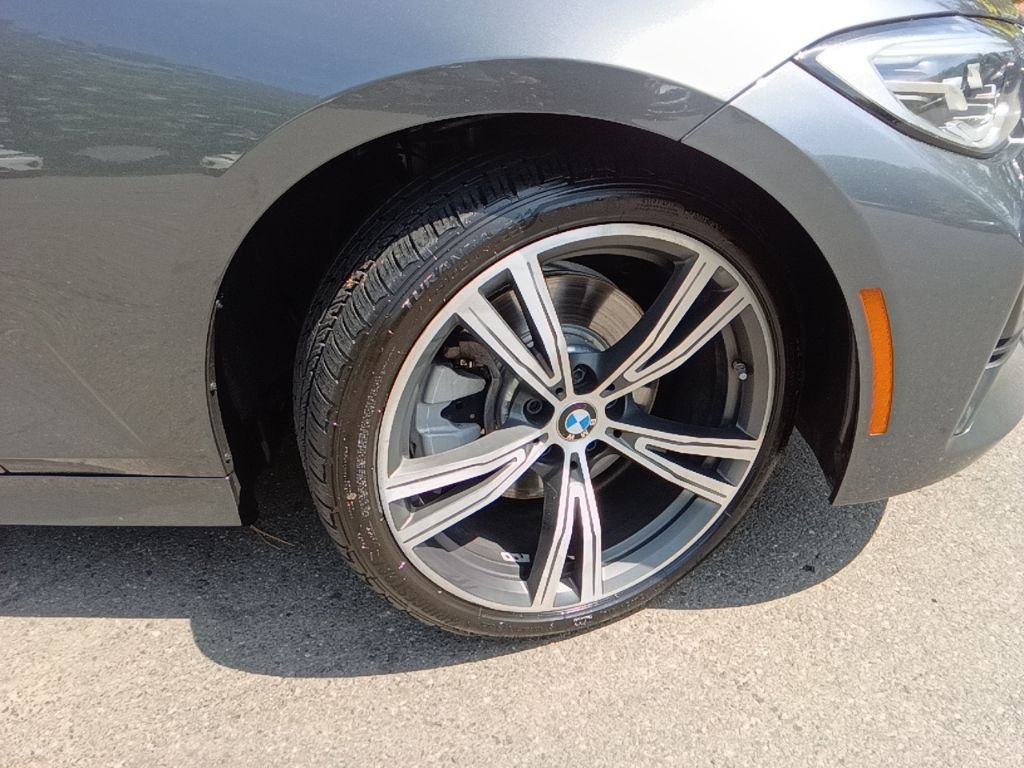 Used 2022 Mineral Grey Metallic BMW 330i xDrive image 32
