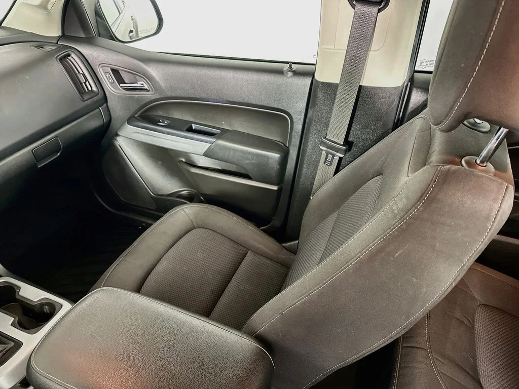 Used 2020 Black Chevrolet LT image 24