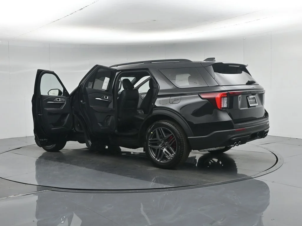 New 2026 Agate Black Metallic Ford ST image 35