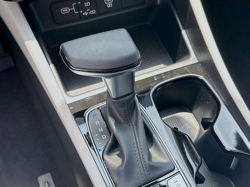 New 2026 Phantom Black Hyundai SEL FWD image 13