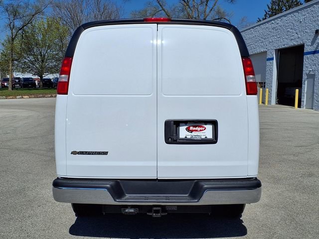 2026 Chevrolet Express Cargo Work Van - Photo 4