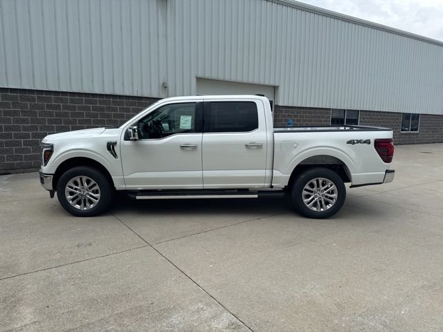 New 2026 Star White Metallic Tri-Coat Ford Lariat image 9