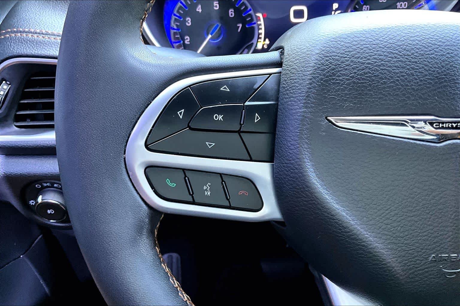 Used 2022 Bright White Clearcoat Chrysler Pinnacle image 22