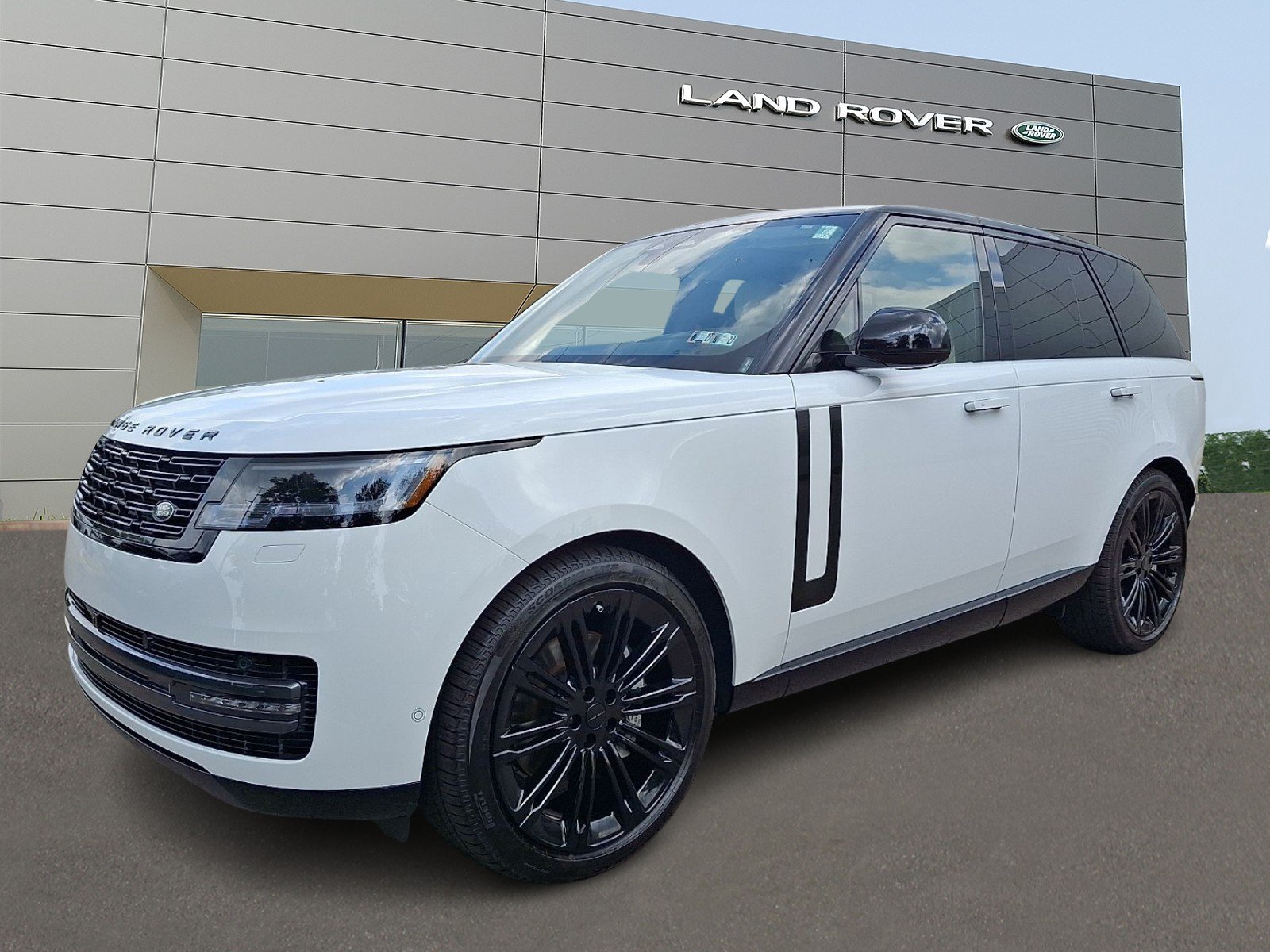 New 2026 Fuji White Land Rover P400 SE image 1
