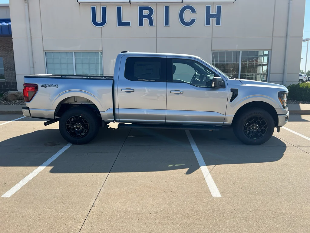 New 2026 Iconic Silver Metallic Ford XLT image 11