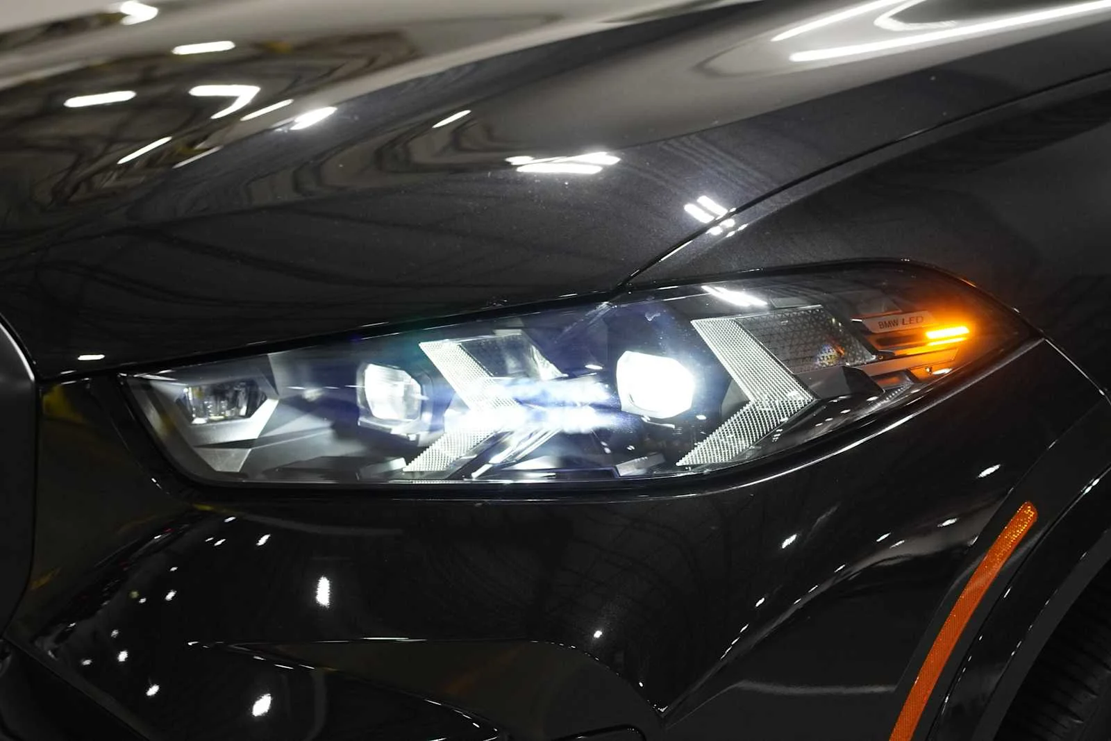 2026 BMW X5 50e - Photo 6