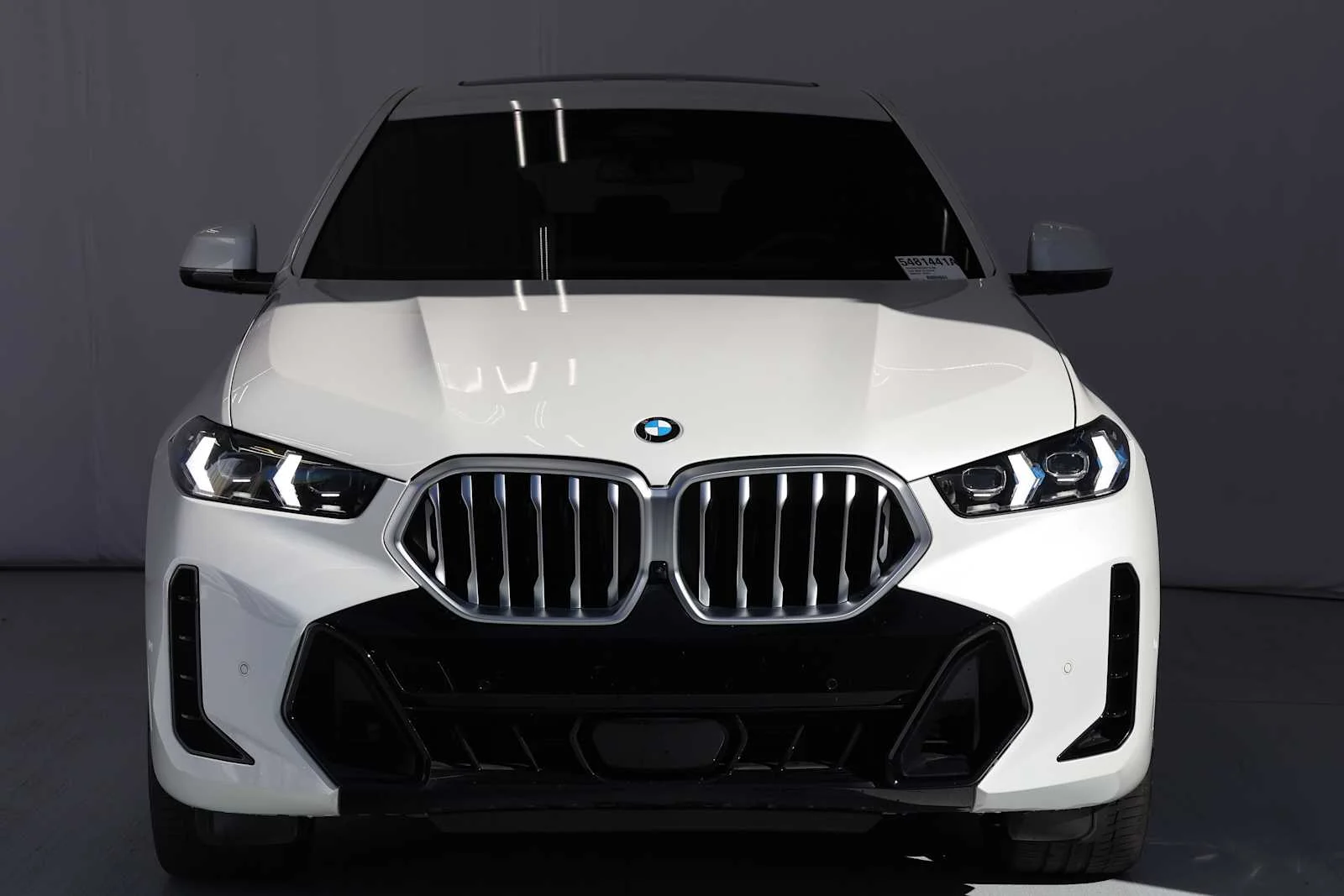 Certified Used 2025 Mineral White Metallic BMW xDrive40i image 2