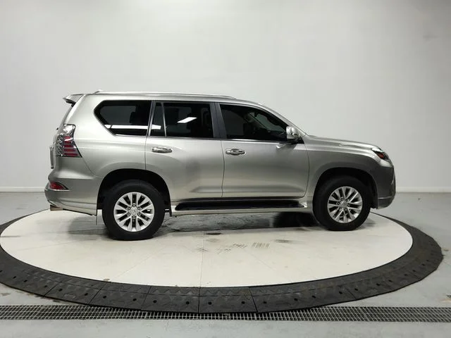Used 2023 Silver Lexus 460 image 9