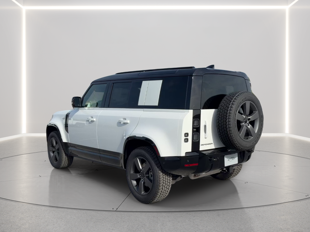 New 2026 Fuji White Land Rover X-Dynamic SE image 7