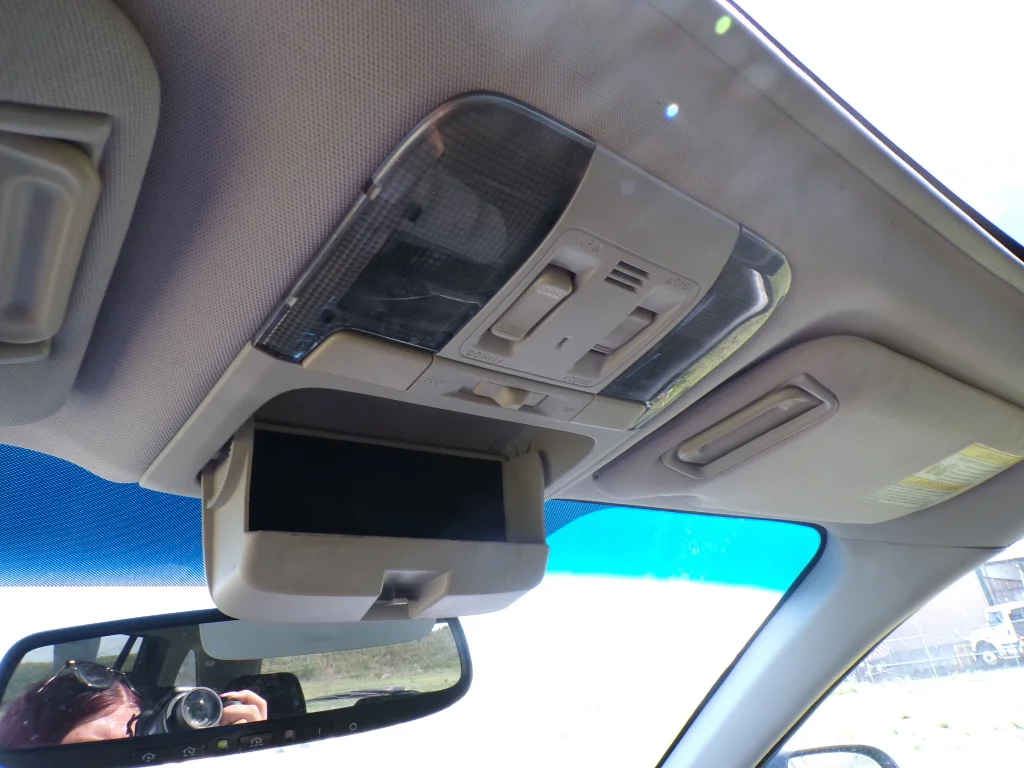 Used 2013 Twighlight Blue Metallic Subaru 2.5i Premium image 25