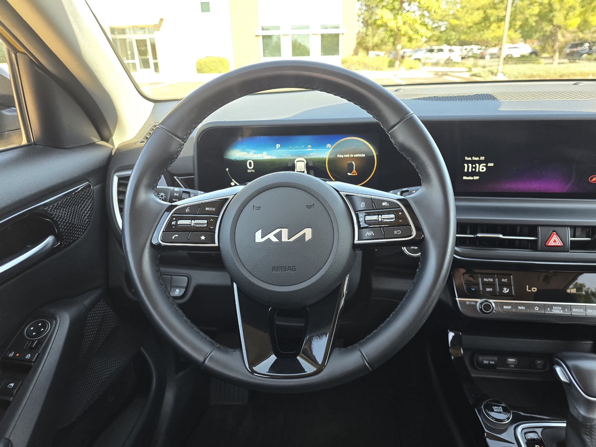 Used 2024 Valais Green/Black Roof Kia S image 28