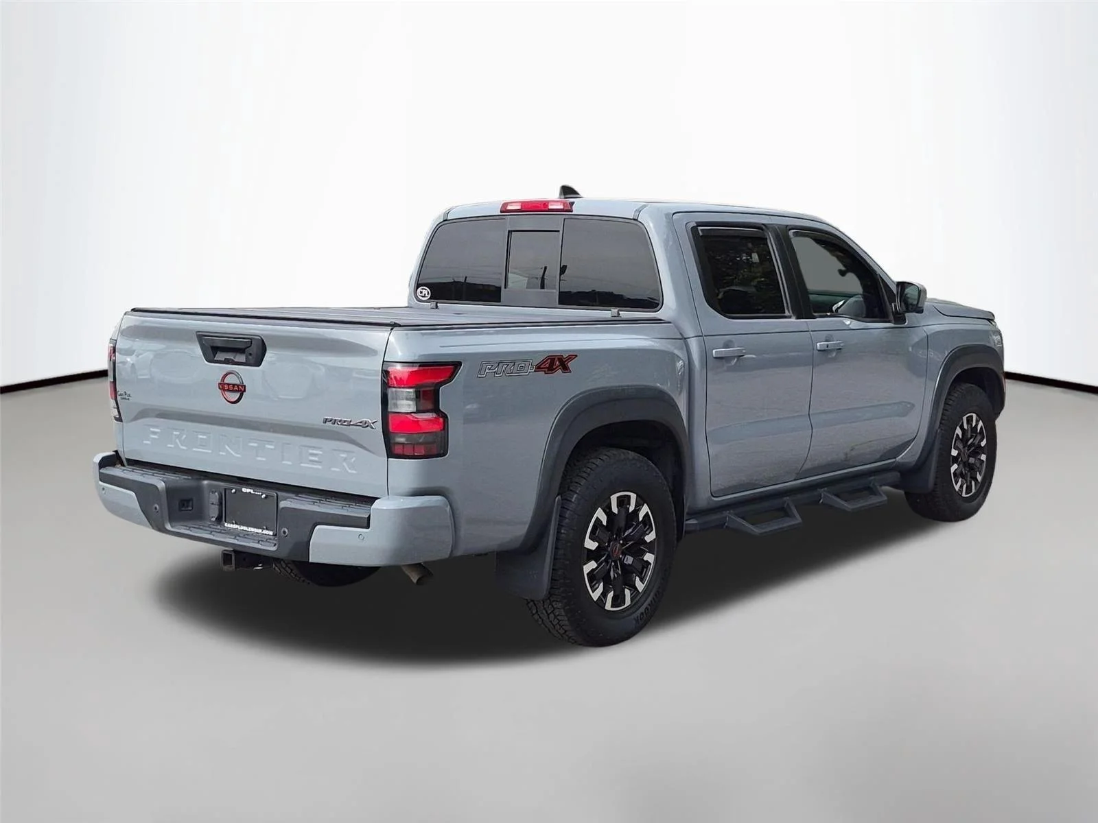 Used 2022 Boulder Grey Pearl Nissan PRO-4X image 5