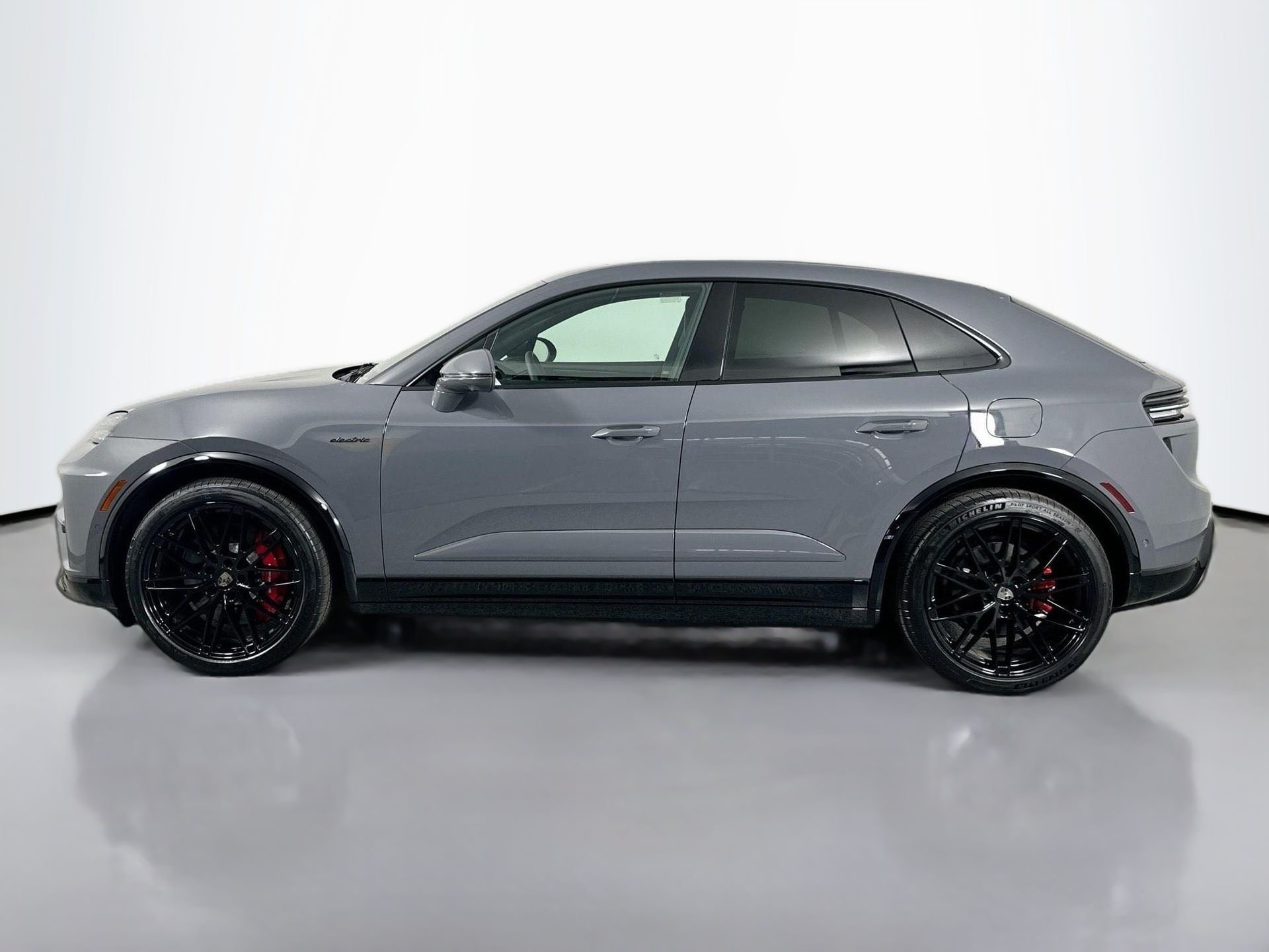 Used 2025 Porsche Macan Turbo Electric with VIN WP1AC2XA4SL175905 for sale in Fort Worth, TX
