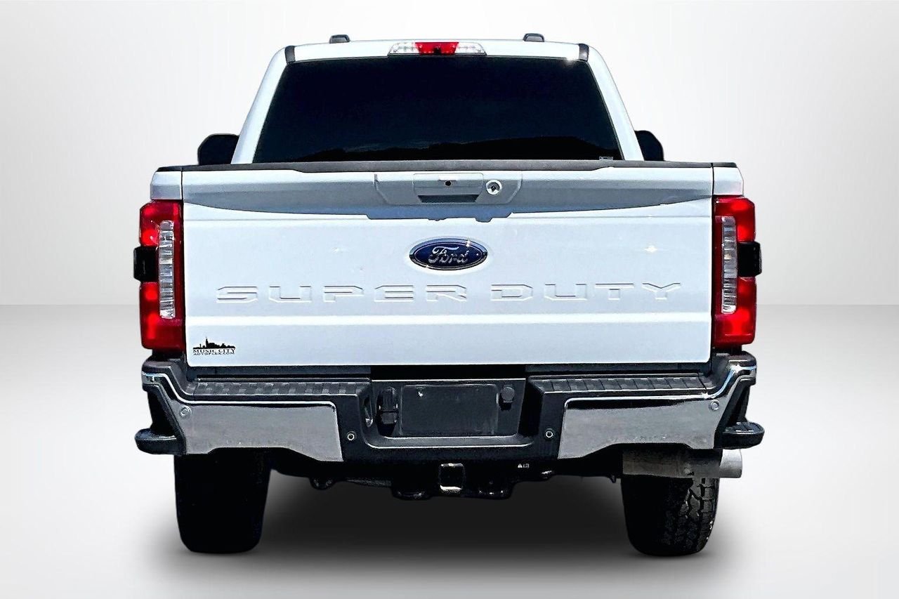 Used 2025 OXFORD WHITE Ford LARIAT image 7