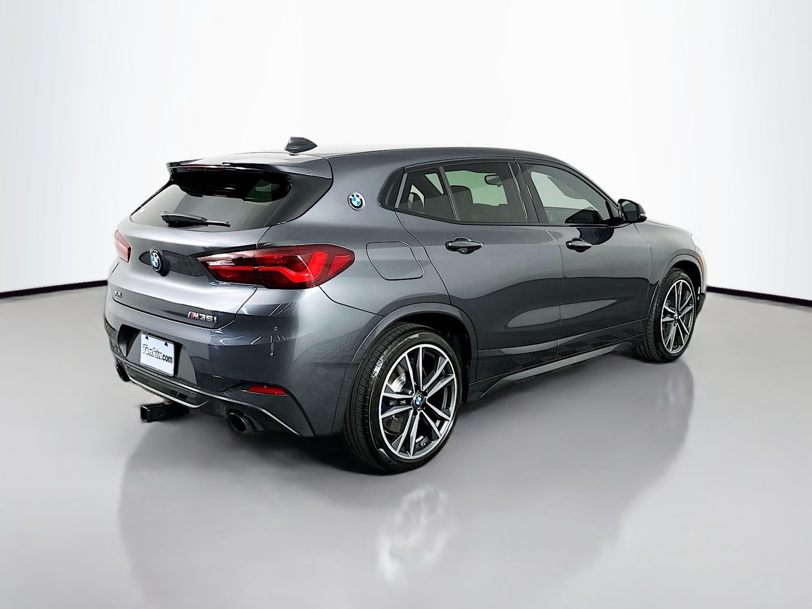 Used 2022 Mineral Grey Metallic BMW M35i image 7