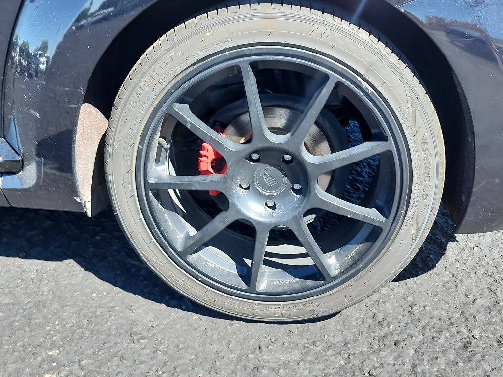Used 2014  Volkswagen R-Line image 11