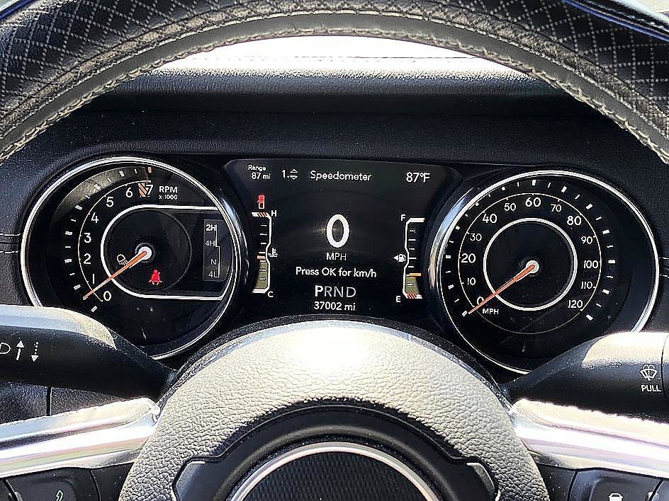 Used 2020 Sting-Gray Clearcoat Jeep Overland image 13