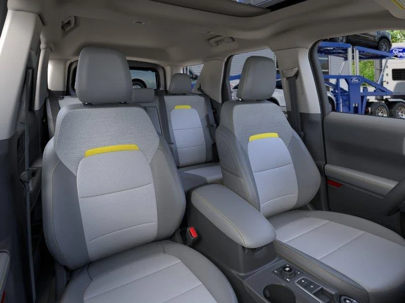 New 2026 Oxford White Ford Badlands® image 10