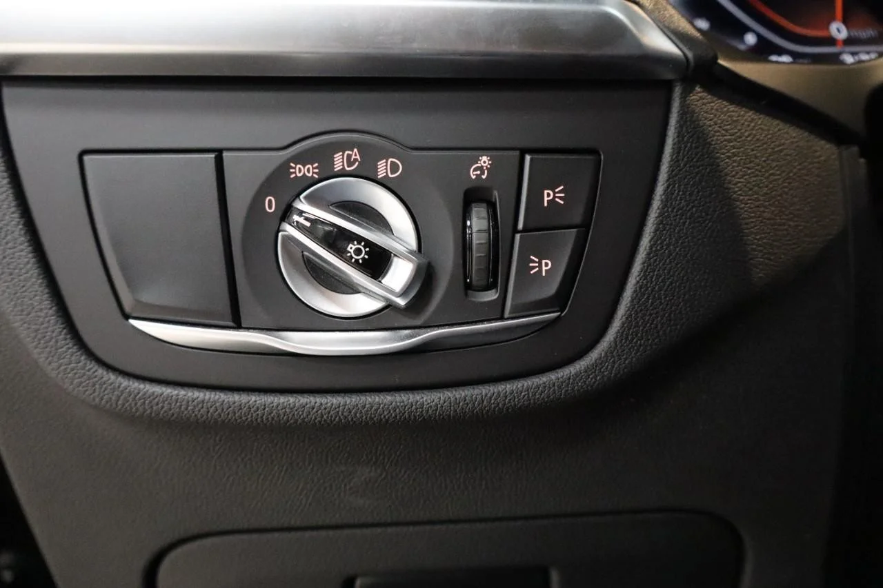 Used 2023 Jet Black BMW xDrive30i image 15