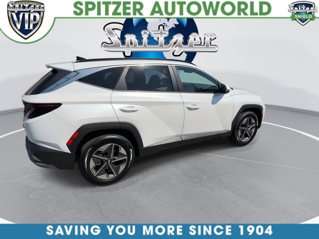 Used 2025 White Hyundai SEL Convenience image 9