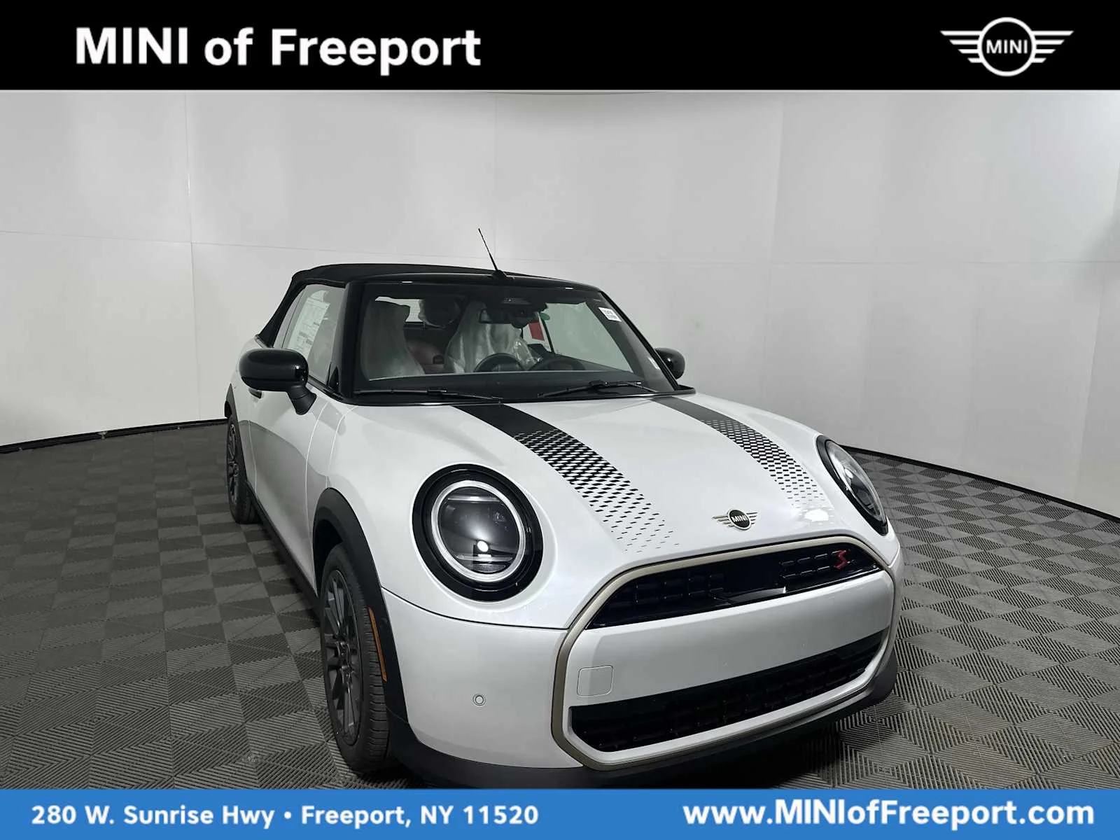 2026 MINI Convertible Cooper S Signature's photo