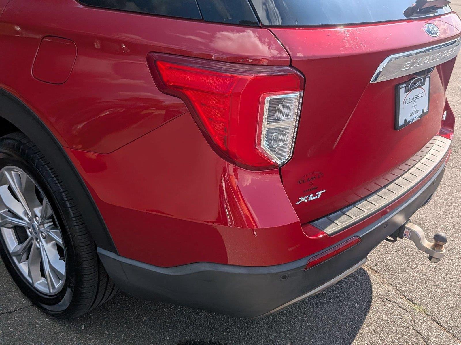 Used 2021 Rapid Red Metallic Tinted Clearcoat Ford XLT image 12