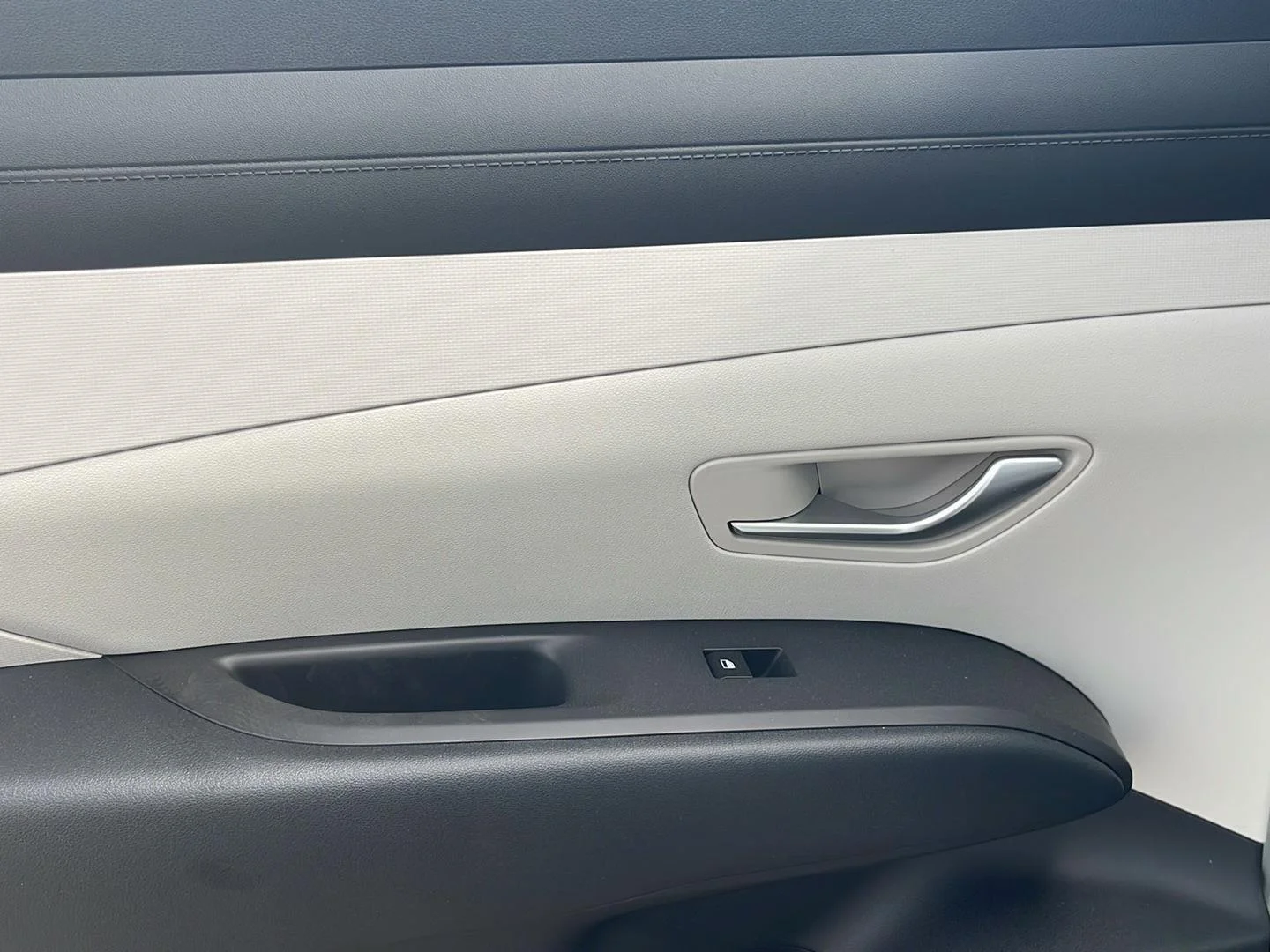 New 2026 Creamy White Pearl Hyundai Blue SE image 16