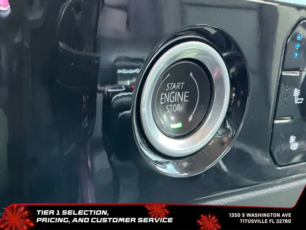 Used 2023 Sterling Metallic GMC SLT image 34