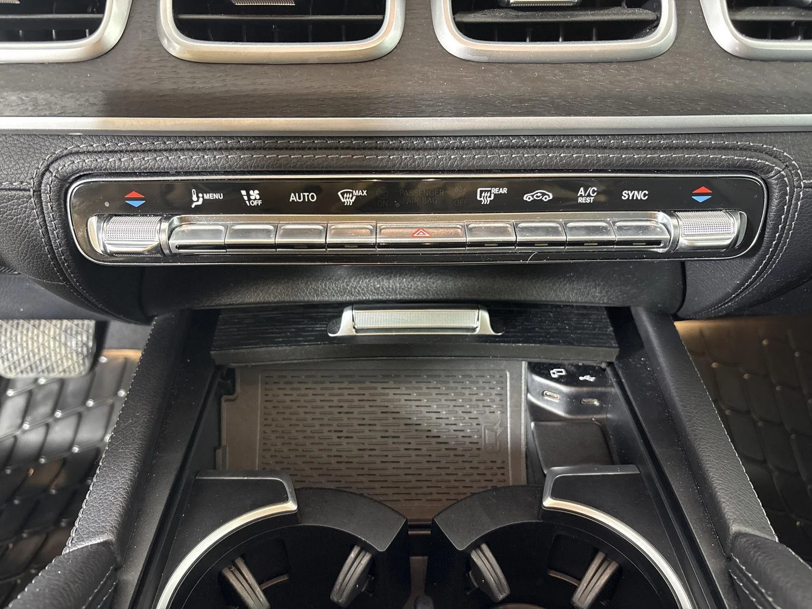 Used 2023  Mercedes-Benz GLE 450 image 10