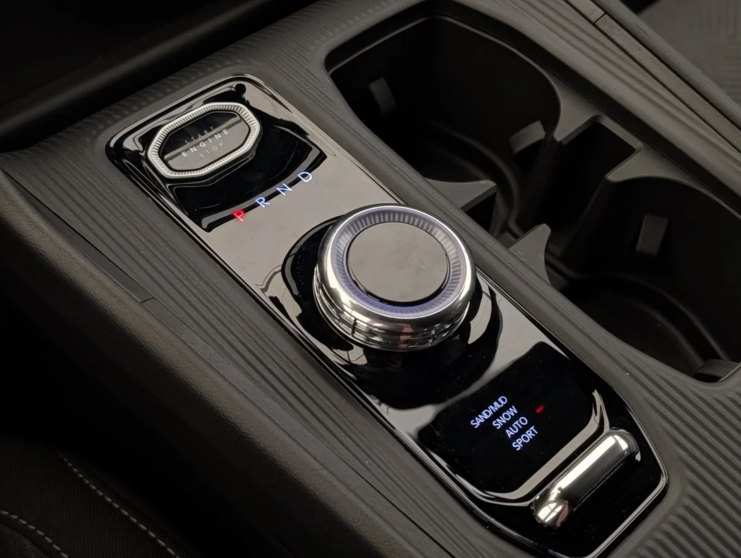 New 2026 Grey Jeep Laredo - - 4x4 - 1.6L Turbo Hybrid - Uconnect 5 w/ 12.3 Screen & More! image 20