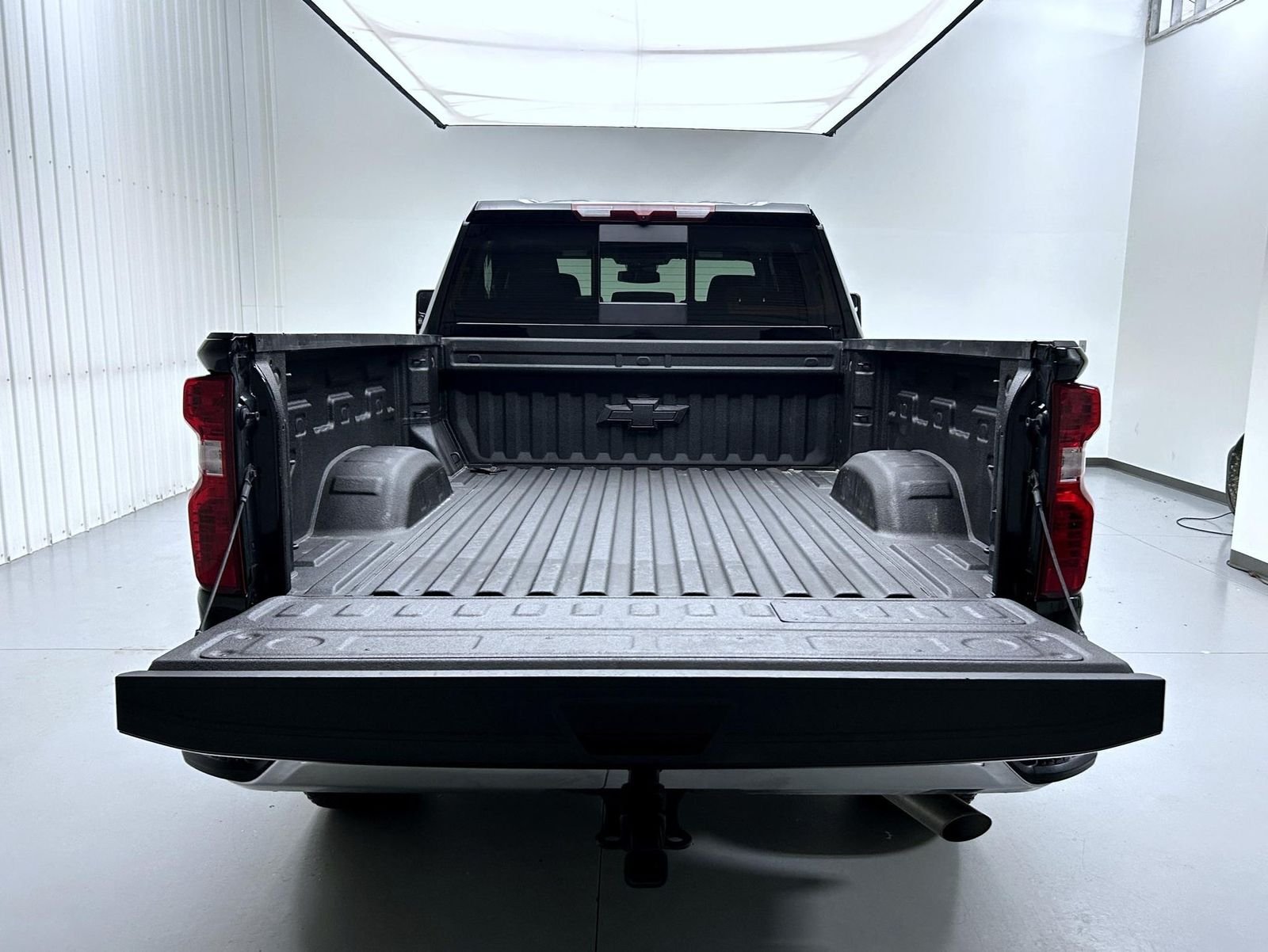 Used 2025 Black Chevrolet LT image 21