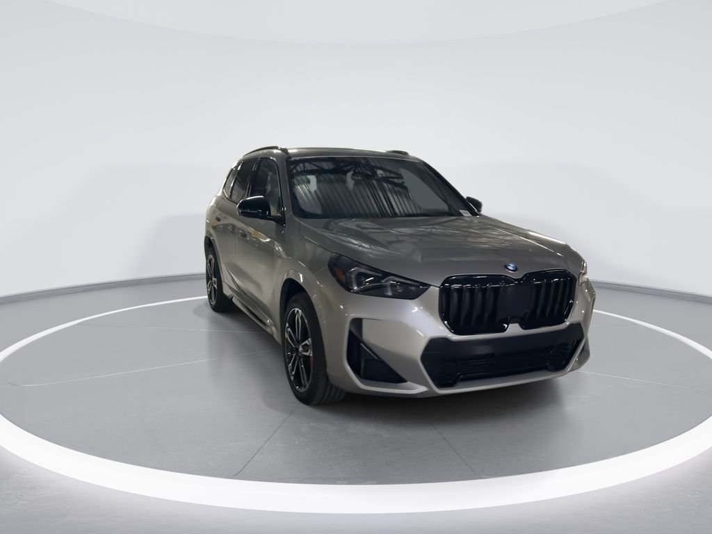 Used 2026 Silver Metallic BMW xDrive28i image 2