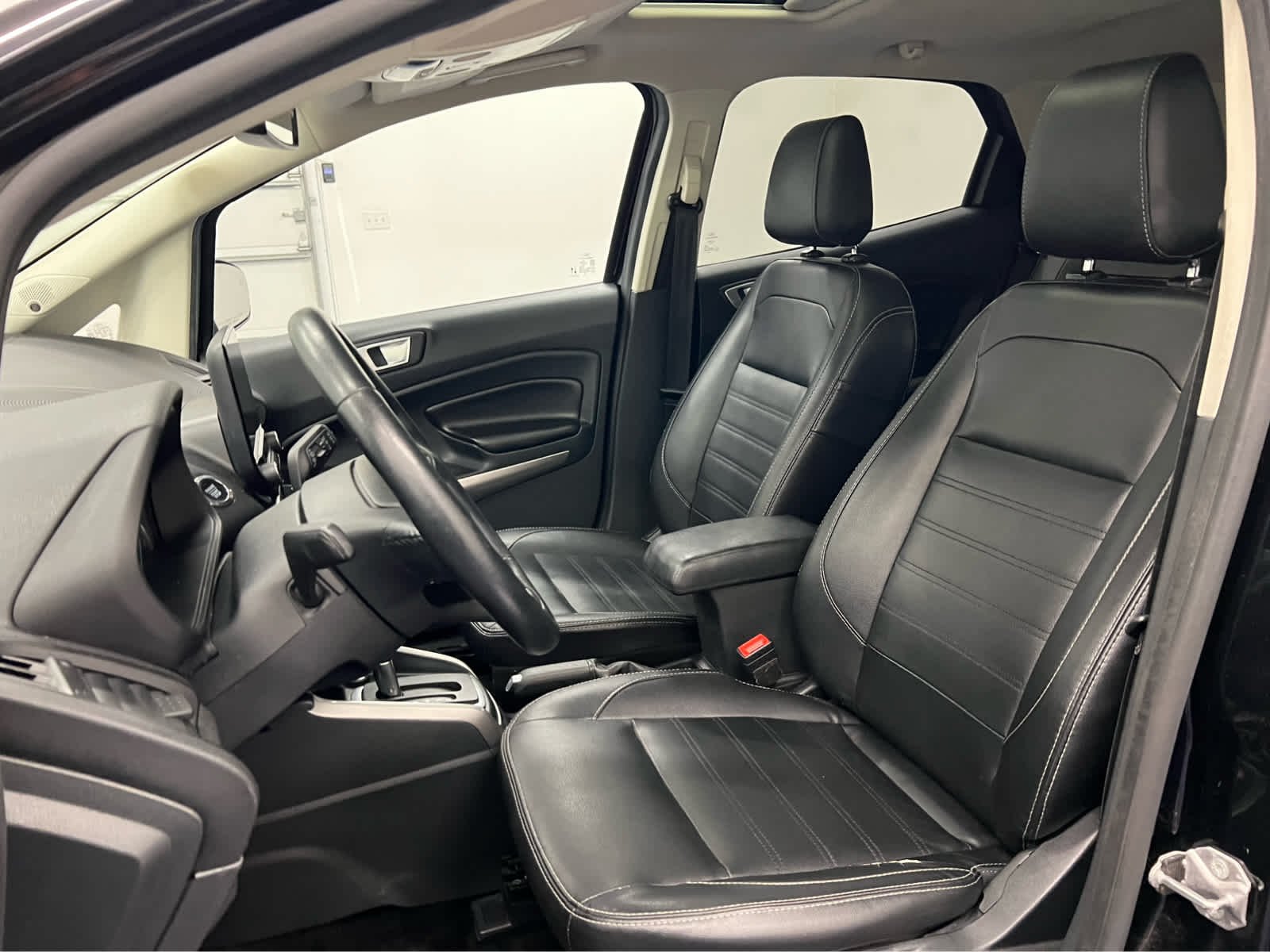 Used 2021 Shadow Black Ford Titanium image 7